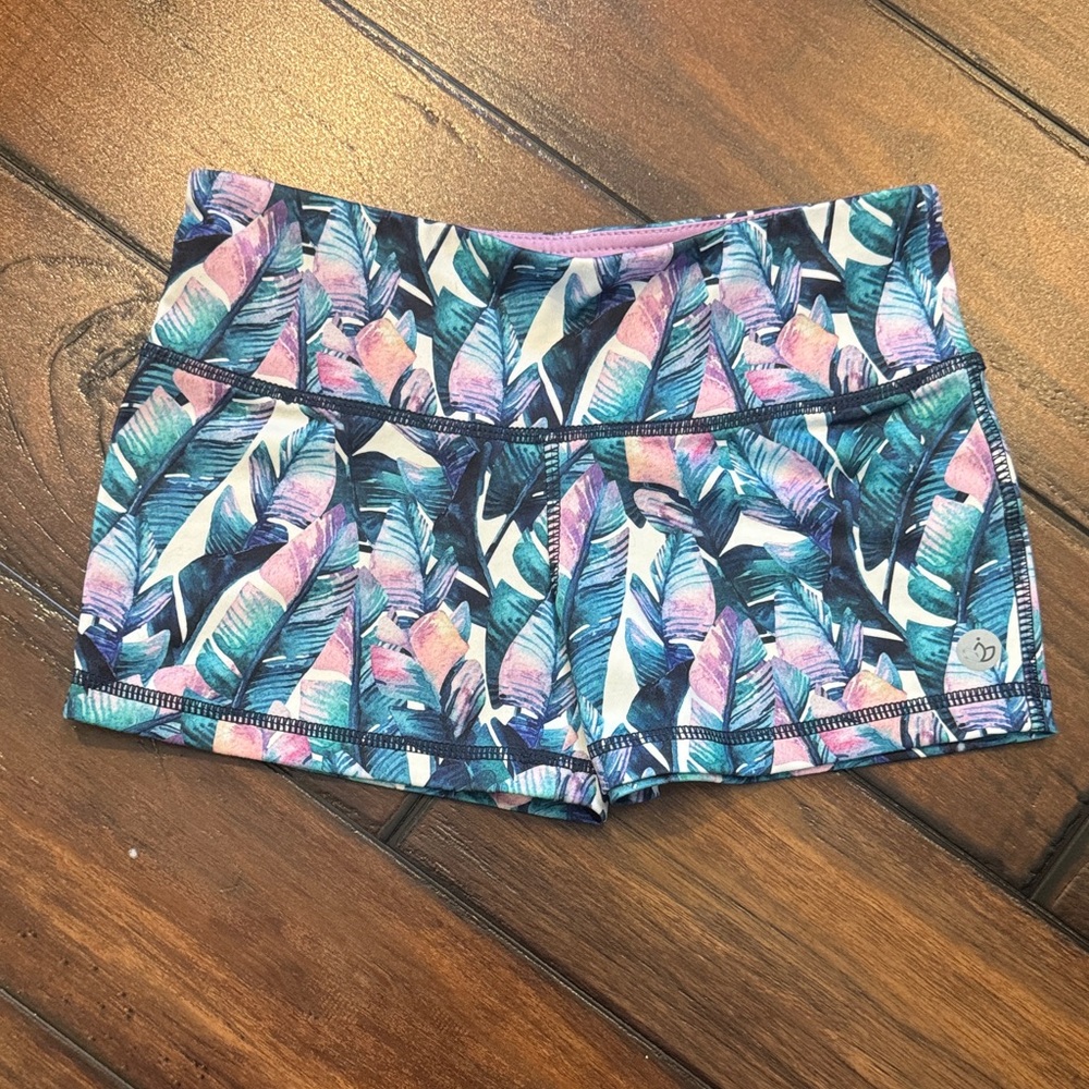 Jill Yoga Girls Feather Print Yoga Shorts size 10